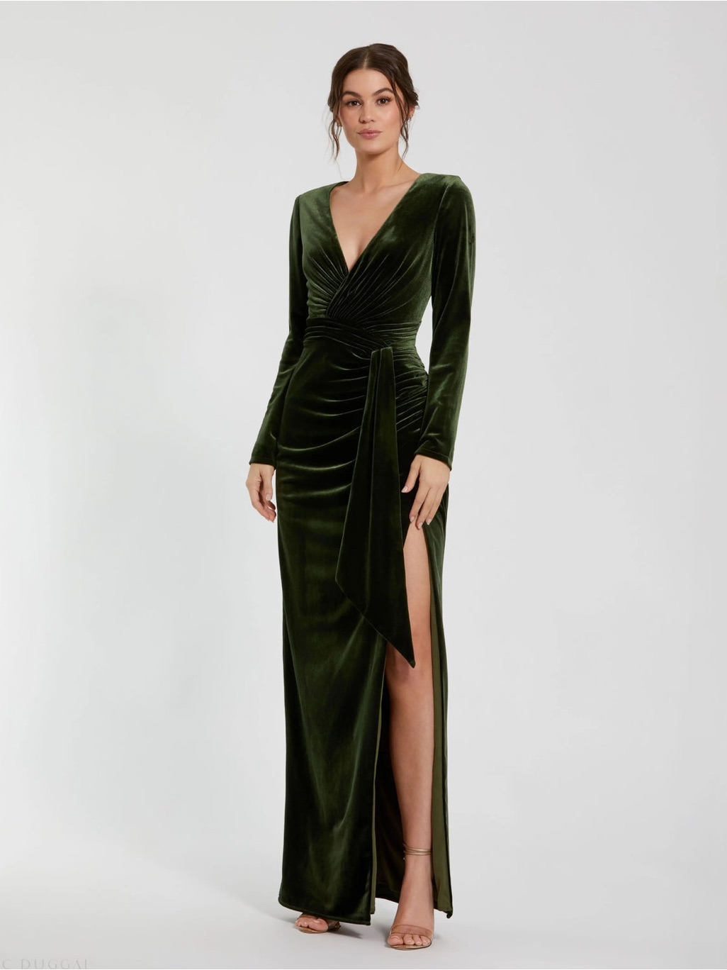 Ieena For Mac Duggal Green Ruched Velvet Column Evening Gown